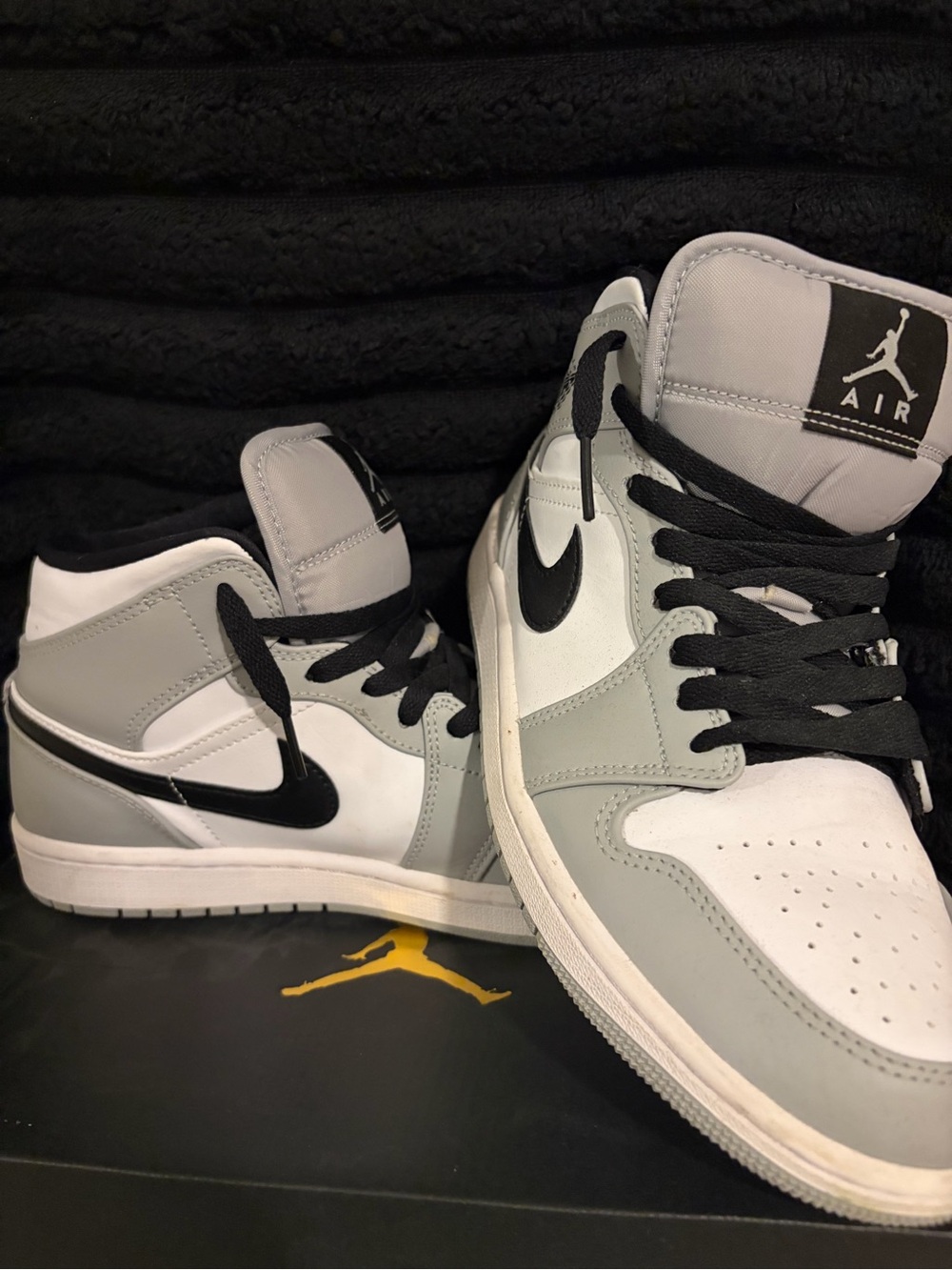 Jordan Mid-Top Sneakers - White / Gray / Black